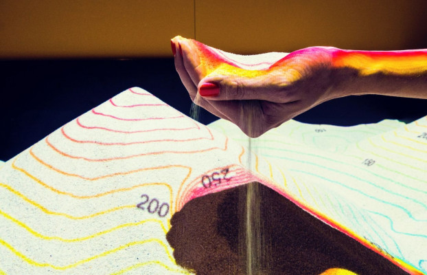 Vymodelujete si vlastní vrstevnice. Vymodelujete si vlastní vrstevnice.